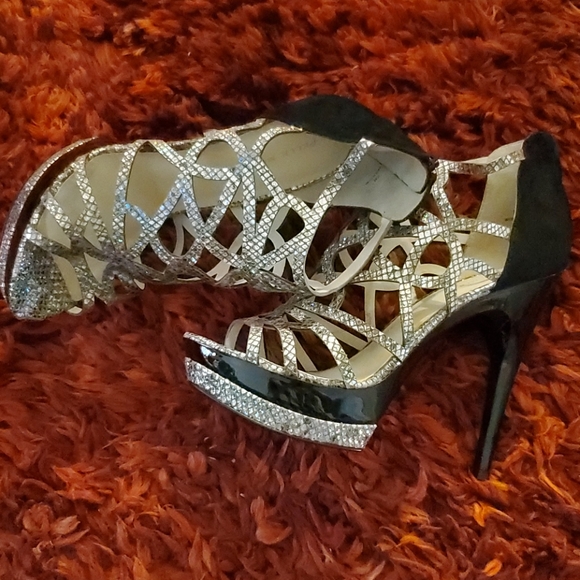 Beautiful platform gladiator sandal - Picture 3 of 3